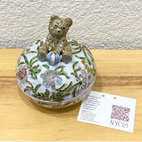 Vintage NYCO Nikki Yassaman White Bear Trinket Box Faberge Enameled Art Figurine - Picture 8 of 15